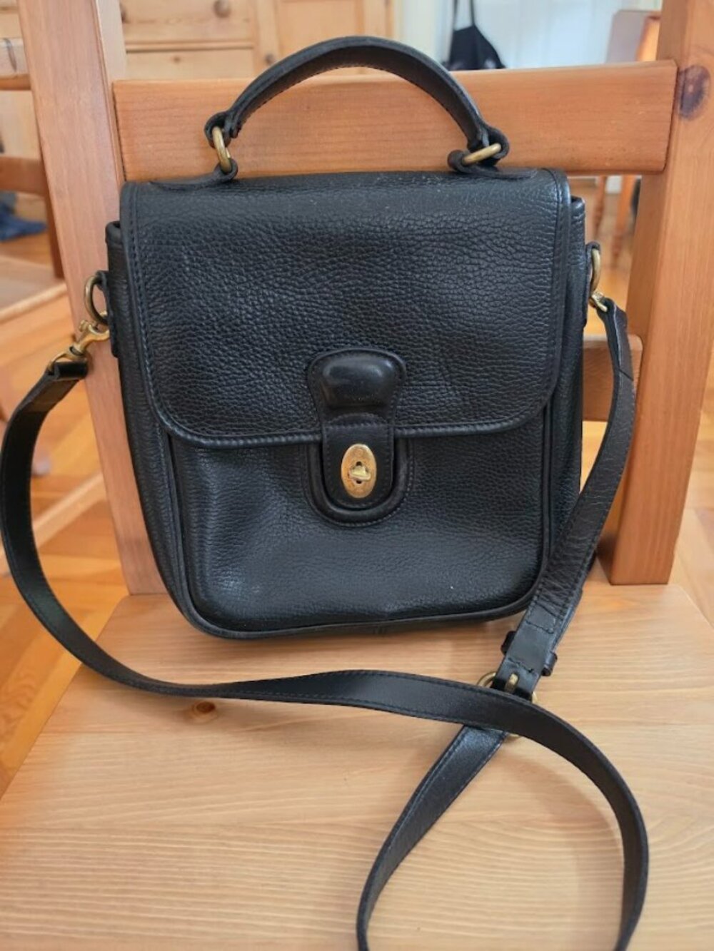 Vintage Coach Black Pebbled Leather Station Bag